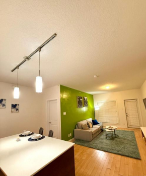 2bed High Rise luxury condo Eaux Claires